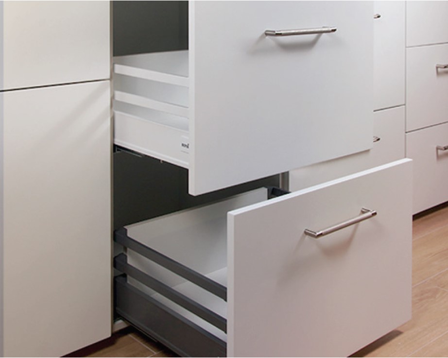  ящики для кухни выдвижные с доводчиком - 88 фото